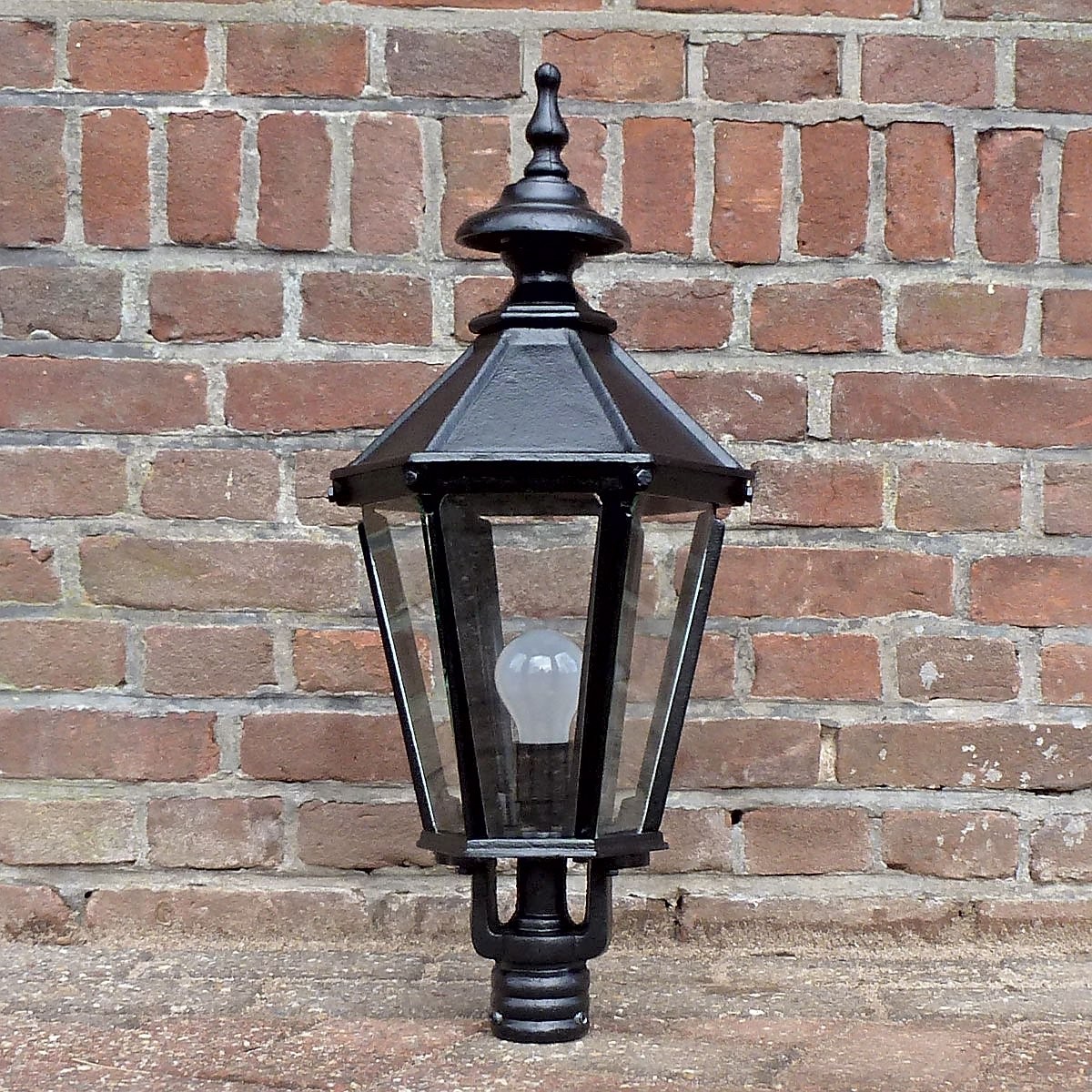 E205. Lanterne en fonte hexagonal petit. 60 cm