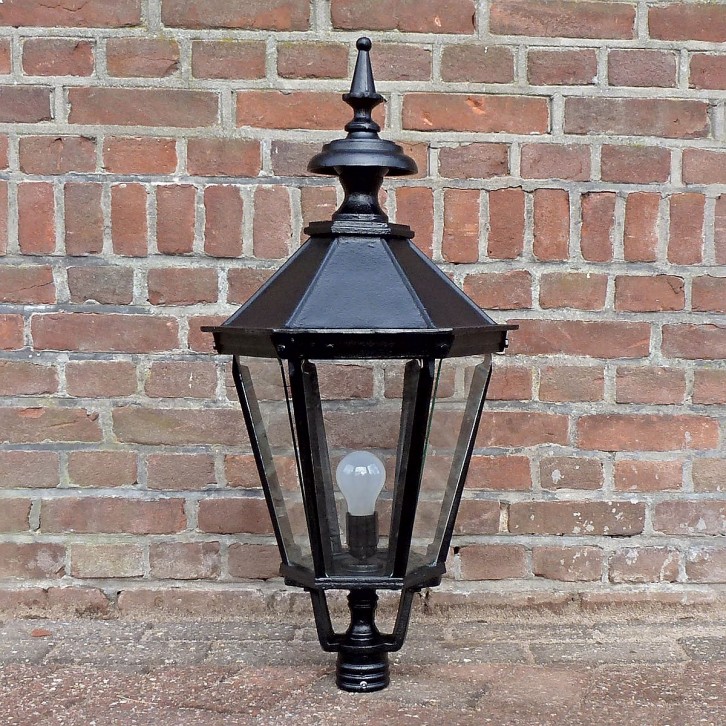 E206. Lanterne en fonte hexagonal grand. 75 cm