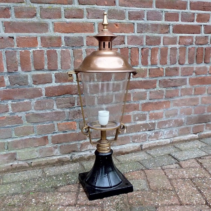 E223. Groenlo + lanterne cuivre rond 60. 80 cm