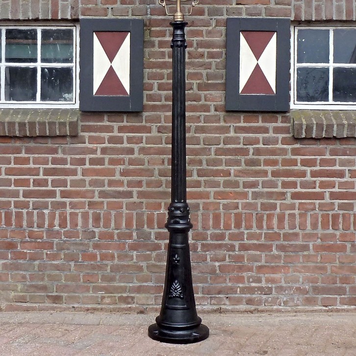 E74. Rotterdam + lanterne cuivre rond 70. 244 cm