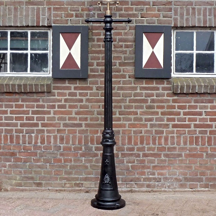 E84. Rotterdam + support d'échelle droit + lanterne cuivre rond 70. 256 cm